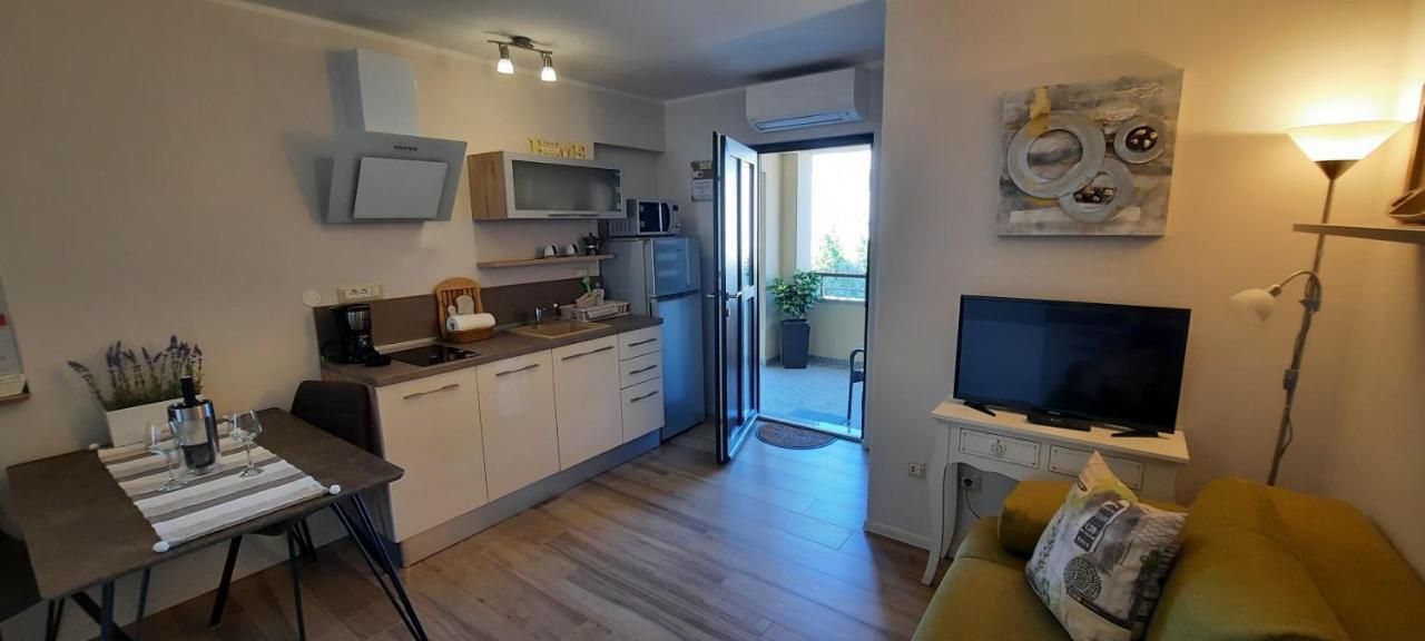 Apartments Alea Ровин Екстериор снимка