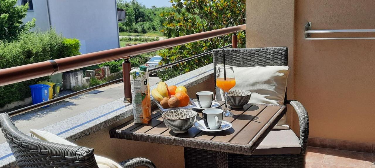 Apartments Alea Ровин Екстериор снимка