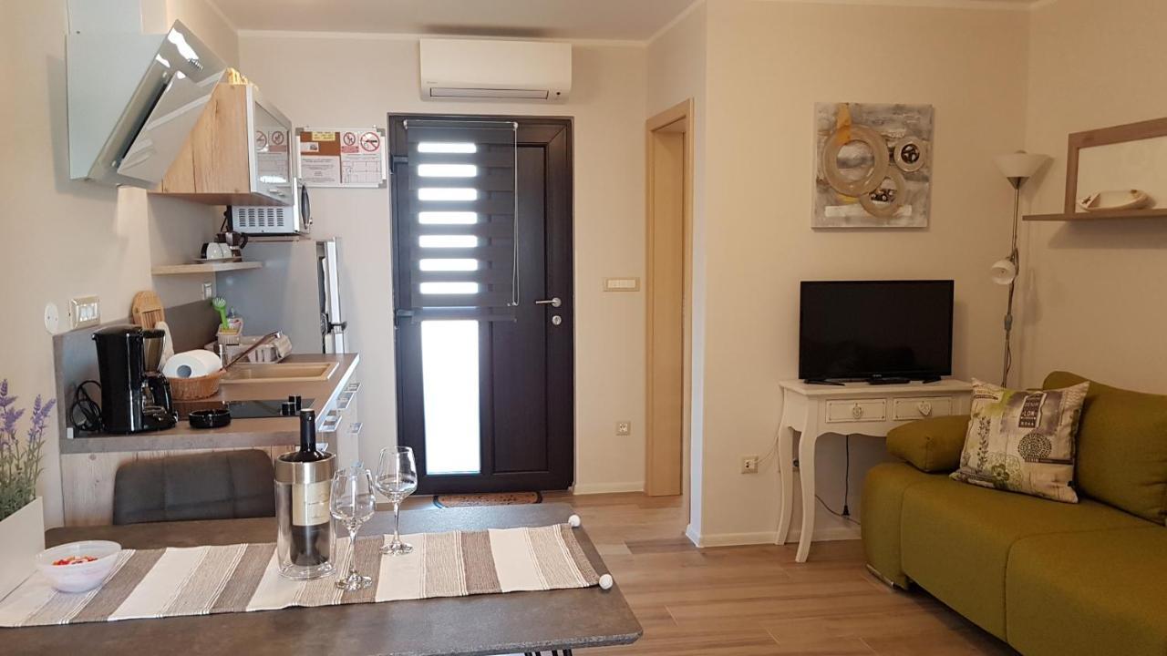 Apartments Alea Ровин Екстериор снимка