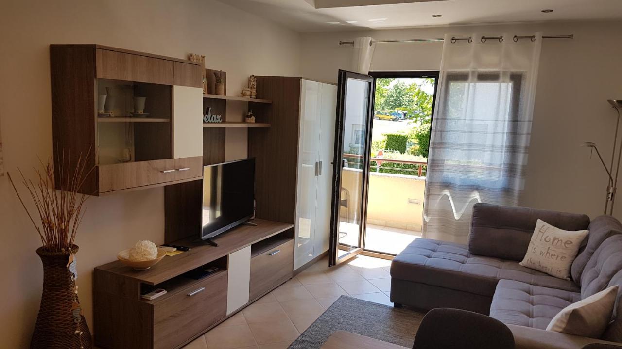 Apartments Alea Ровин Екстериор снимка
