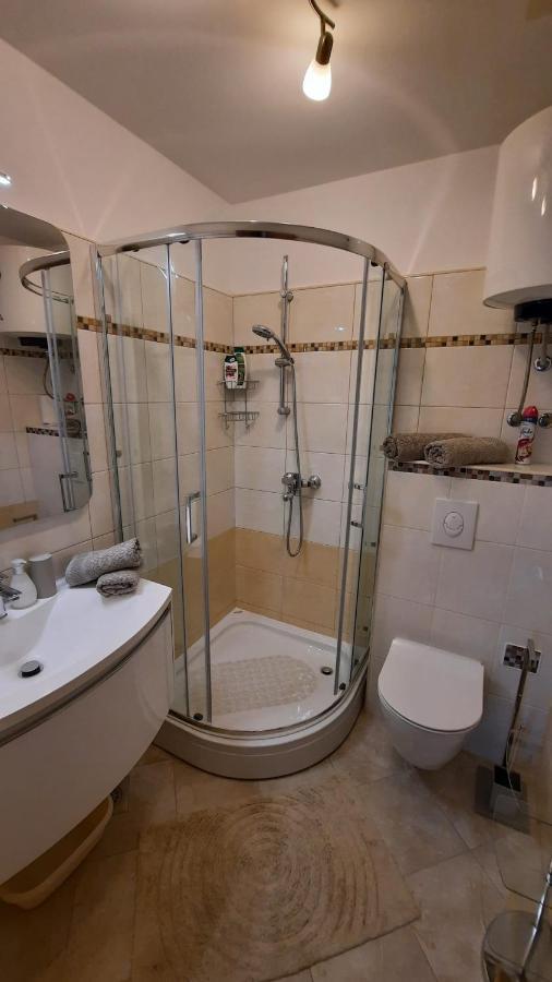 Apartments Alea Ровин Екстериор снимка