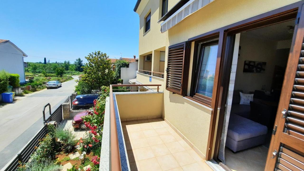 Apartments Alea Ровин Екстериор снимка