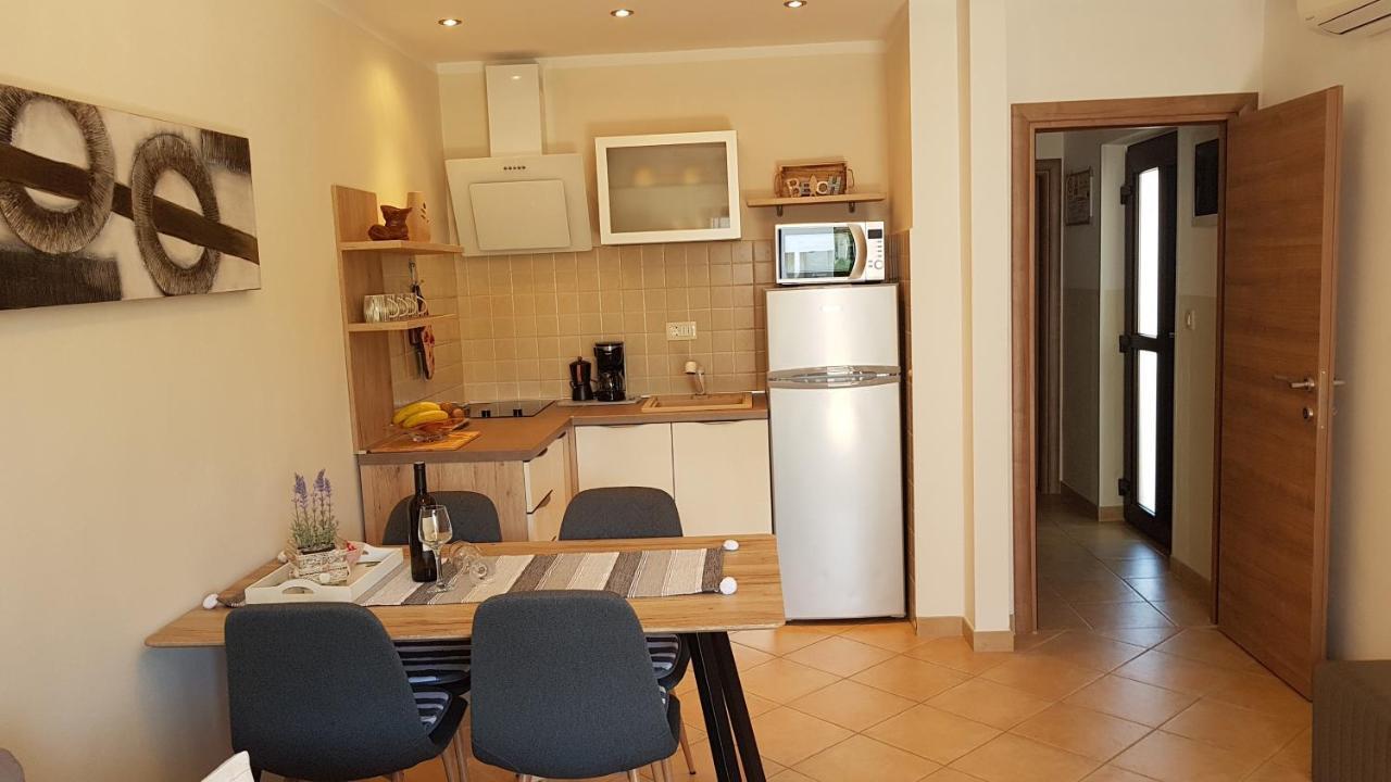 Apartments Alea Ровин Екстериор снимка