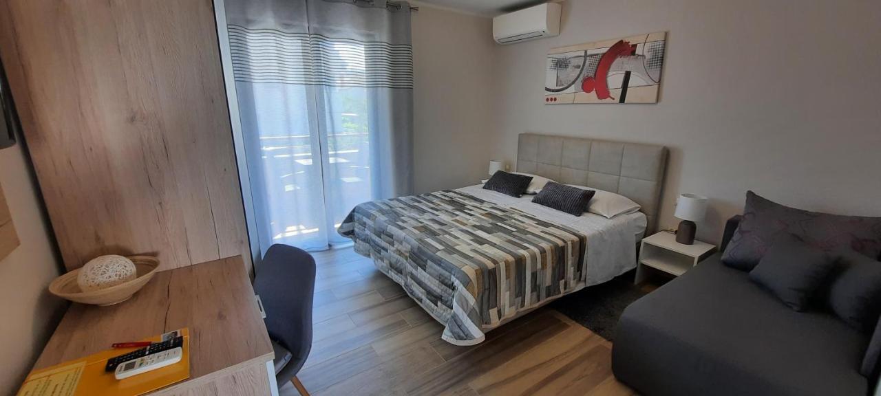 Apartments Alea Ровин Екстериор снимка