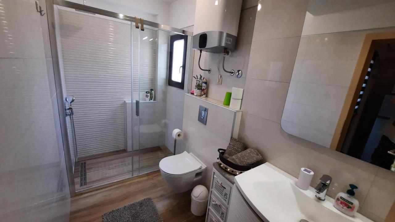 Apartments Alea Ровин Екстериор снимка