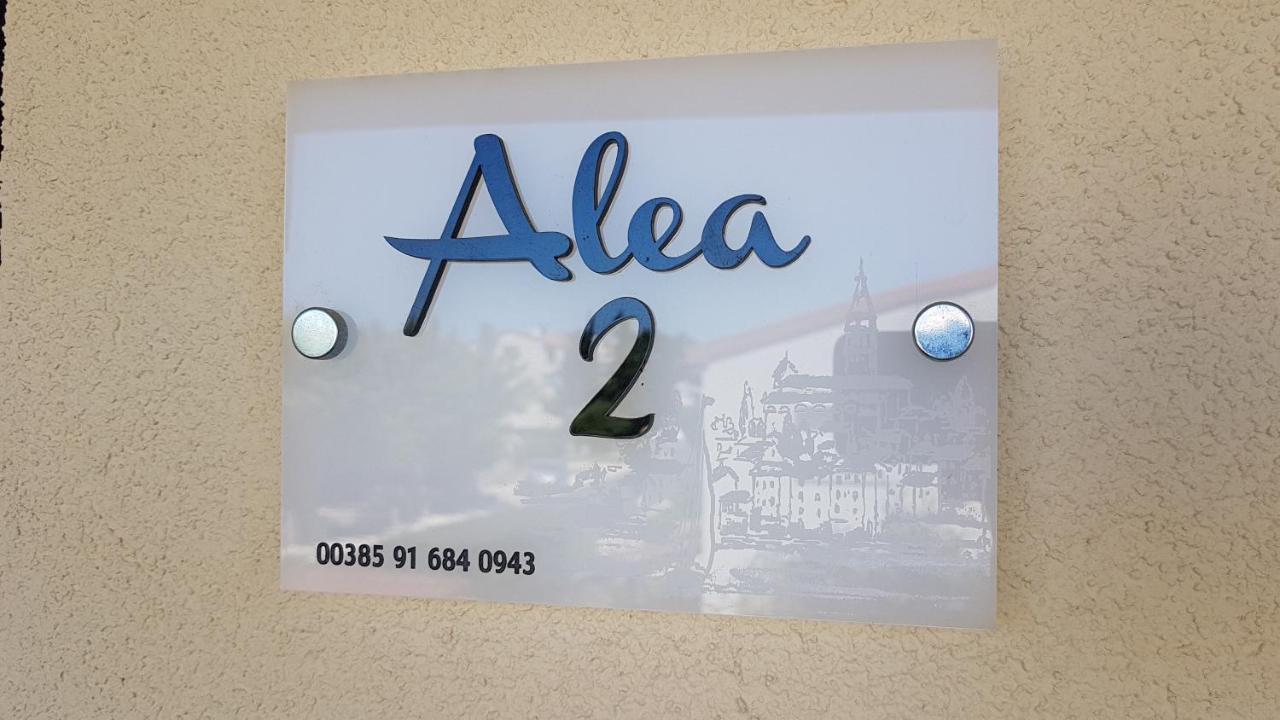 Apartments Alea Ровин Екстериор снимка