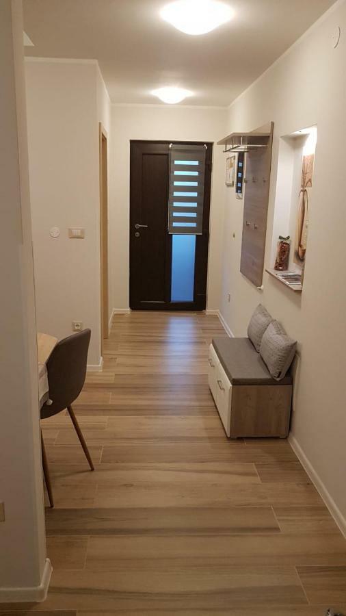 Apartments Alea Ровин Екстериор снимка