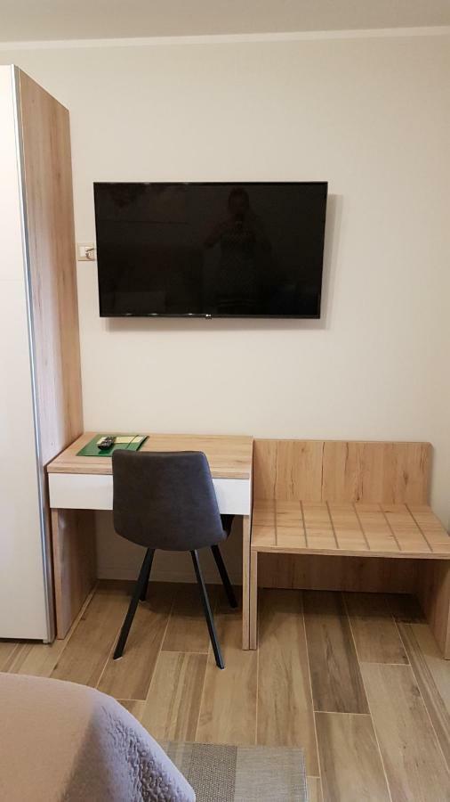 Apartments Alea Ровин Екстериор снимка